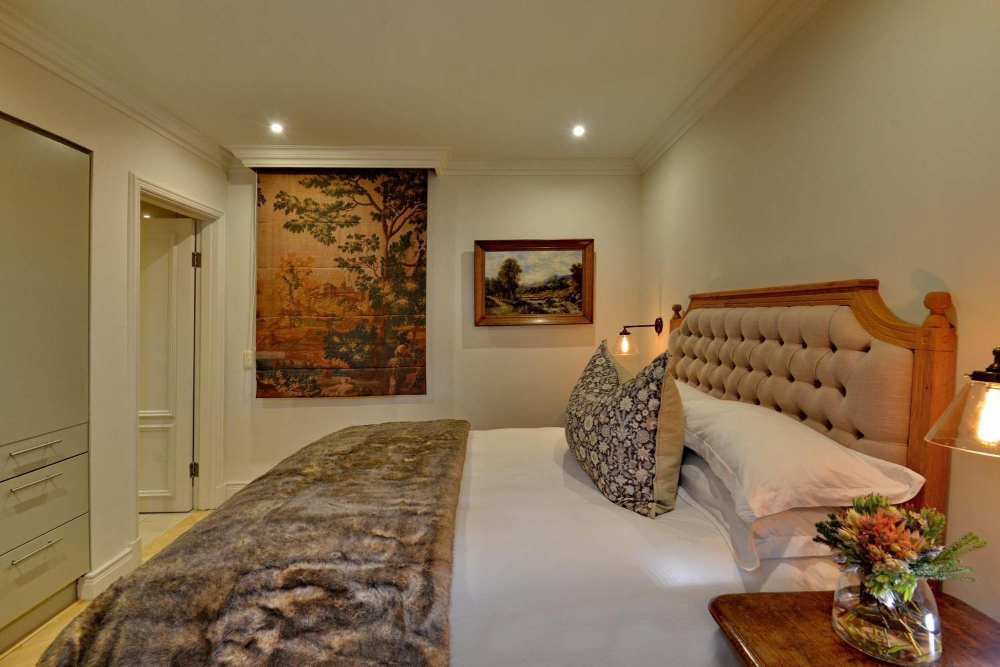 Cape Royale 606 Apartment